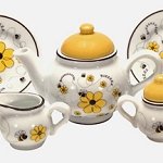 Busy Bee Tea Set